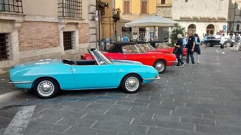 Usata Fiat 850 Sport 50 CV (36 kW) 1967 Blu Cabrio