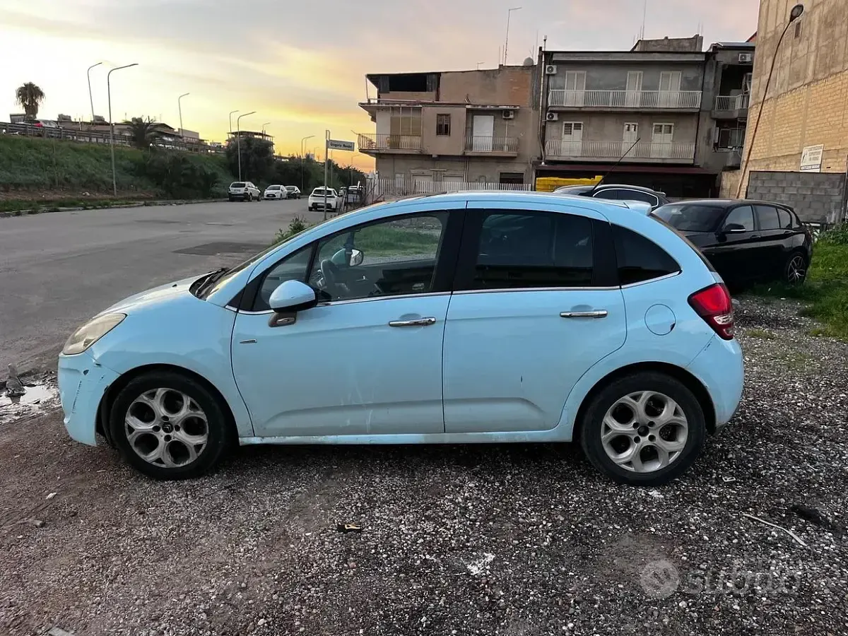 Usata Citroën C3 Exclusive 68 CV (50 kW) 2011 Blu Berlina