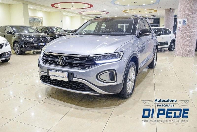 Usata VW T-Roc Life 150 CV (110 kW) 2023 Grigio SUV