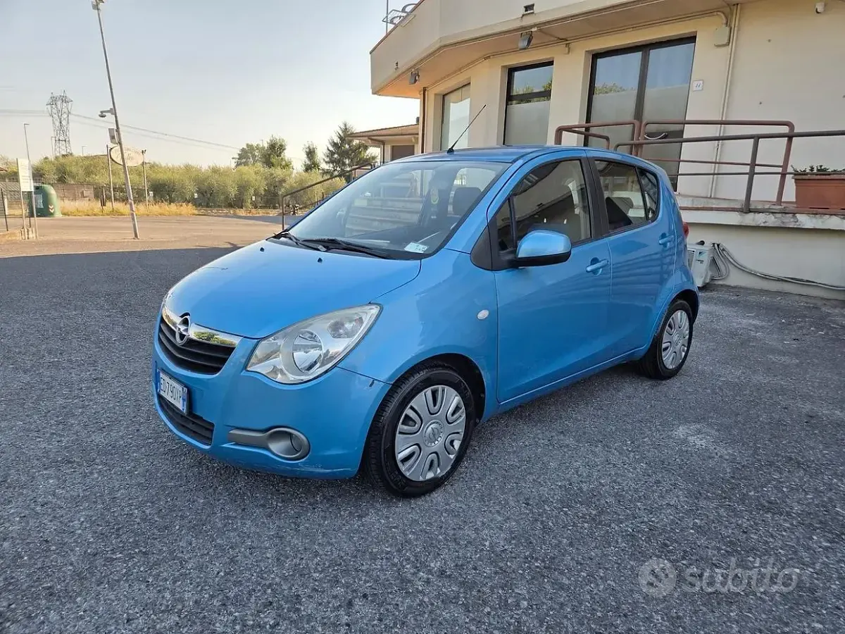 Usata Opel Agila Enjoy 65 CV (47 kW) 2010 Bluazzurro Utilitaria