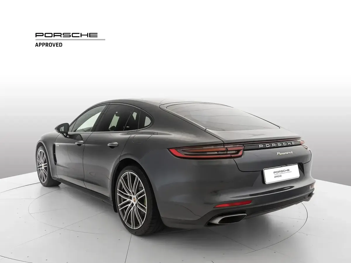 Usata Porsche Panamera 4 E-Hybrid 462 CV (339 kW) 2019 2h grigio vulcano metallizzato Utilitaria