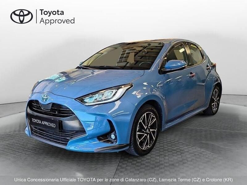 Usata Toyota Yaris Hybrid Trend 115 CV (84 kW) 2021 Blu Utilitaria