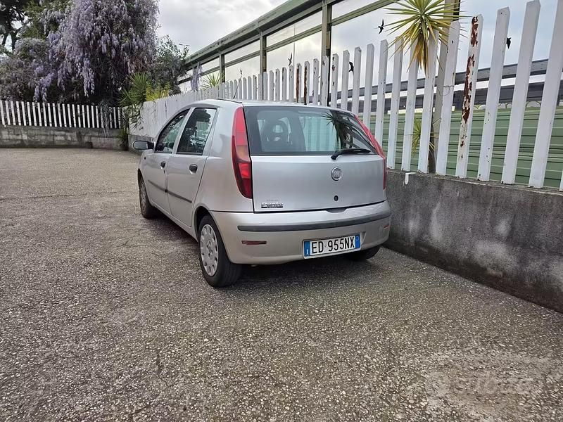 Usata Fiat Punto 2010 Grigio Utilitaria
