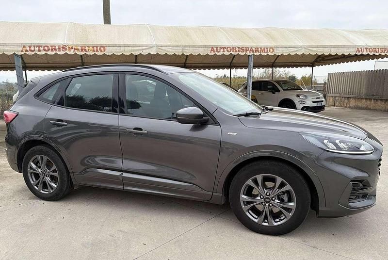 Usata Ford Kuga ST-Line 120 CV (88 kW) 2022 Grigio SUV