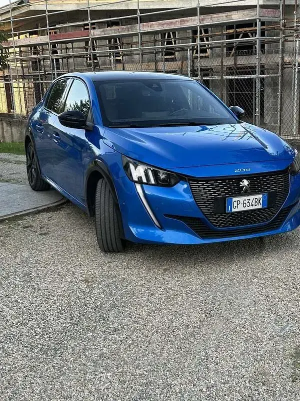 Usata Peugeot 208 GT 131 CV (96 kW) 2023 Utilitaria
