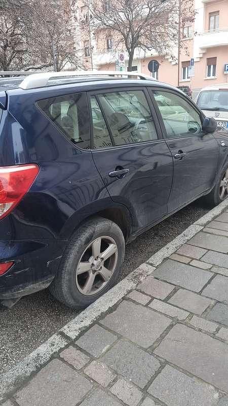 Usata Toyota RAV4 136 CV (100 kW) 2006 SUV