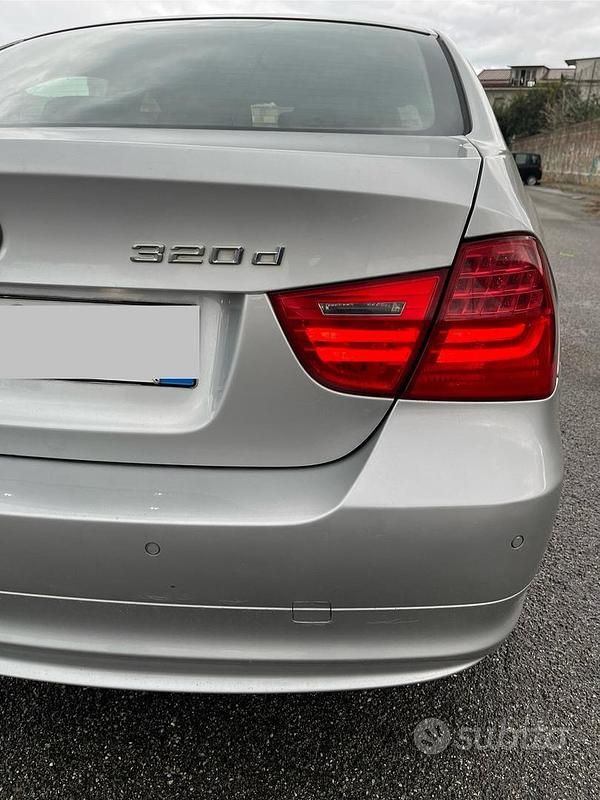 Usata BMW 320 177 CV (130 kW) 2010 Grigio Berlina