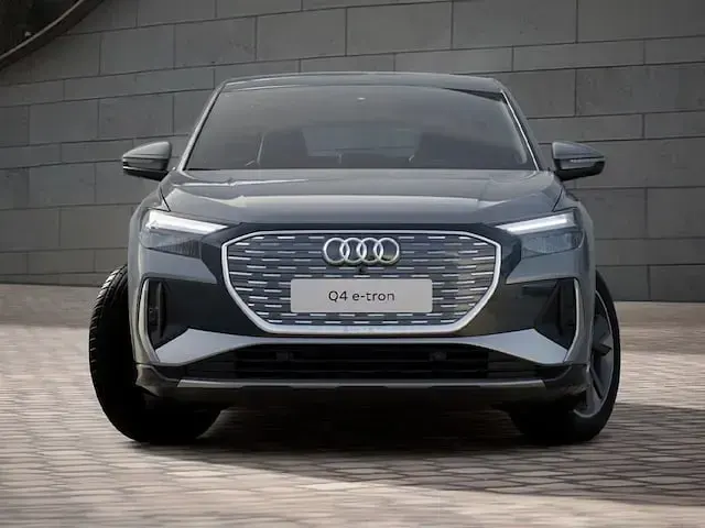 Usata Audi Q4 e-tron Advanced Plus 219 kW (299 CV) 2024 Grigio tifone metallizzato SUV
