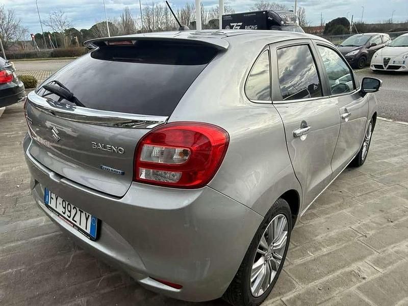 Usata Suzuki Baleno 90 CV (66 kW) 2019 Argento Berlina