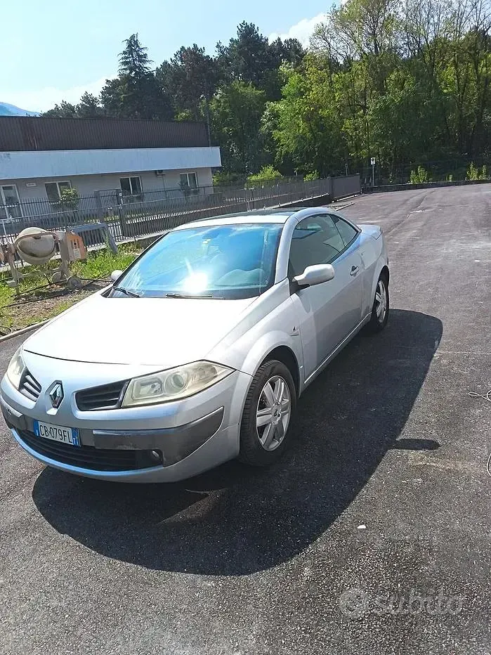 Usata Renault Mégane Cabriolet 113 CV (83 kW) 2006 Grigio Cabrio