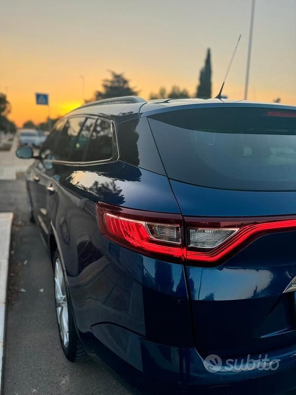 Usata Renault Mégane GrandTour 110 CV (80 kW) 2016 Blu Station wagon