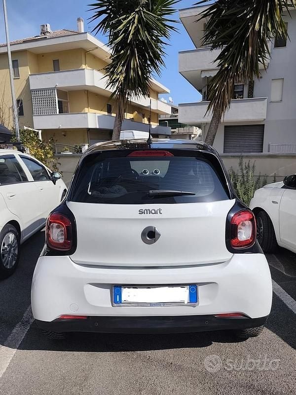 Usata Smart ForFour Passion 71 CV (52 kW) 2018 Utilitaria