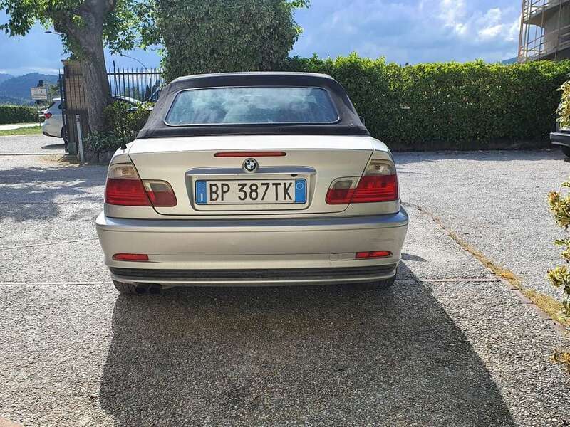 Usato 2001 BMW 320 Cabriolet 2.2 Benzin 170 CV (6.500 €)