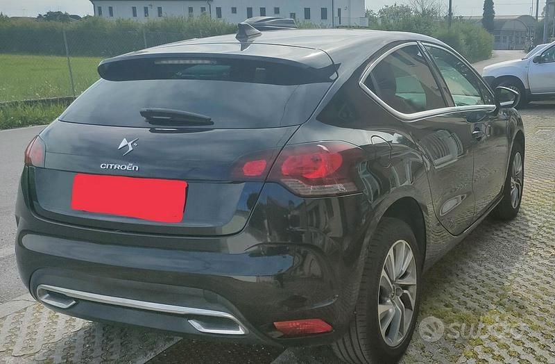 Usata Citroën DS4 Business Class 114 CV (83 kW) 2015 Nero Utilitaria