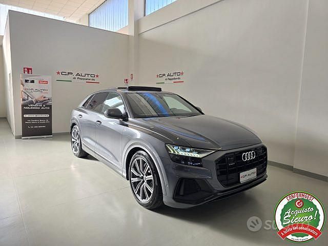 Usata Audi Q8 Sport 286 CV (210 kW) 2021 Grigio SUV