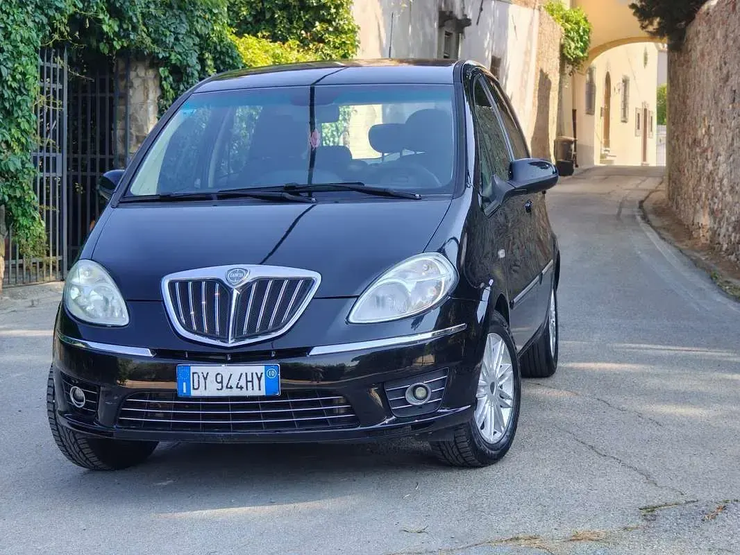Usata Lancia Musa 77 CV (56 kW) 2010 Monovolume