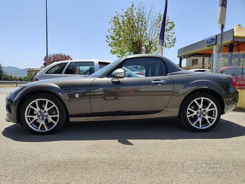 Usata Mazda MX5 126 CV (92 kW) 2014 Grigio Cabrio