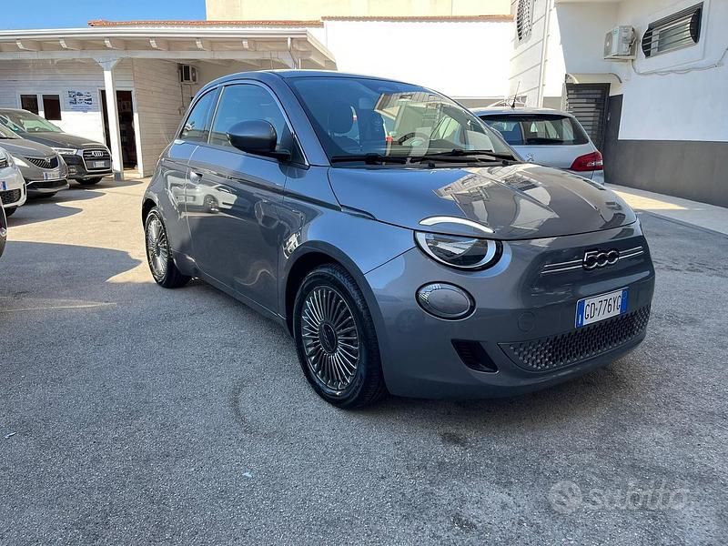 Usata Fiat 500e Icon 42 kW (58 CV) 2020 Grigio Berlina