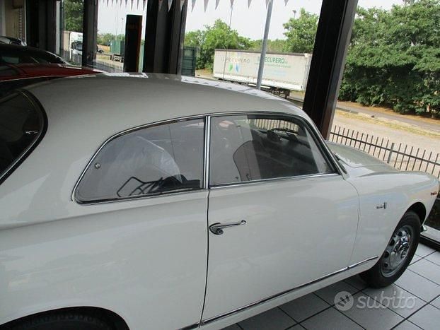 Usata Alfa Romeo Giulia Sprint Sprint 103 CV (75 kW) 1962 Bianco Coupé