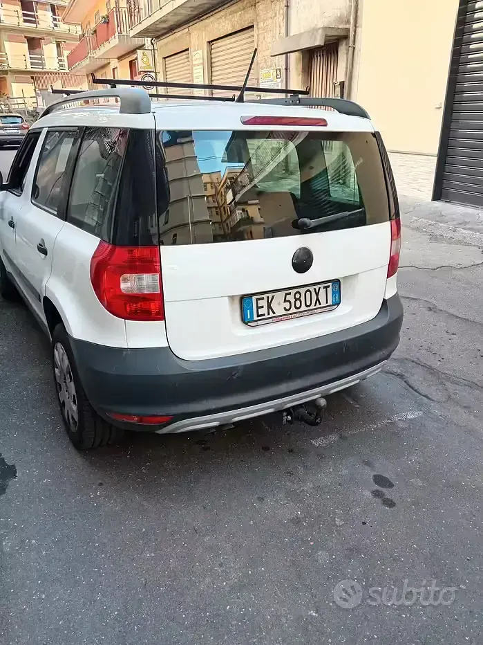 Usata Skoda Yeti 105 CV (77 kW) 2012 Bianco SUV