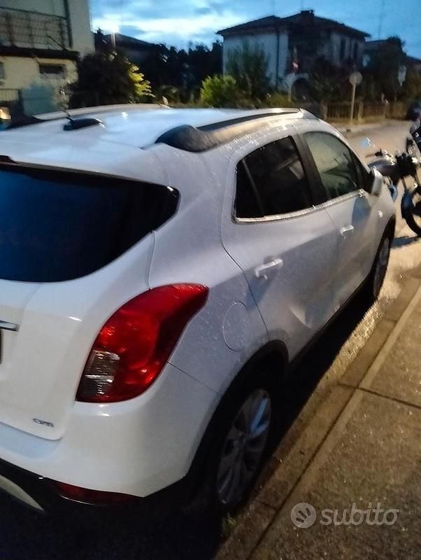 Bianco Usata 2018 Opel Mokka SUV | 9300 € (Ottimo prezzo) - Immagine 1/4