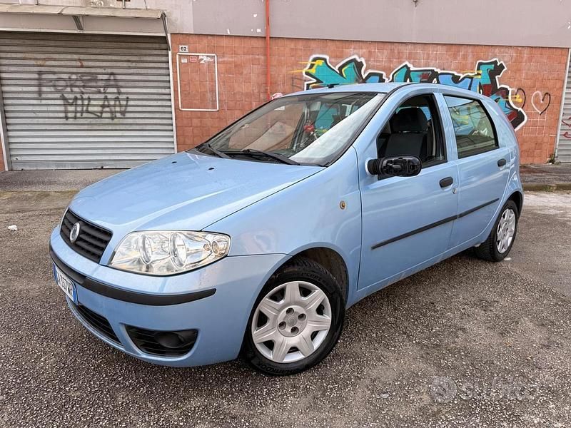 Usata Fiat Punto Dynamic 75 CV (55 kW) 2006 Blu Utilitaria