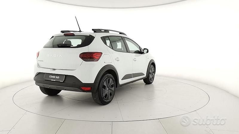 Usata Dacia Sandero Stepway 101 CV (74 kW) 2025 Bianco SUV