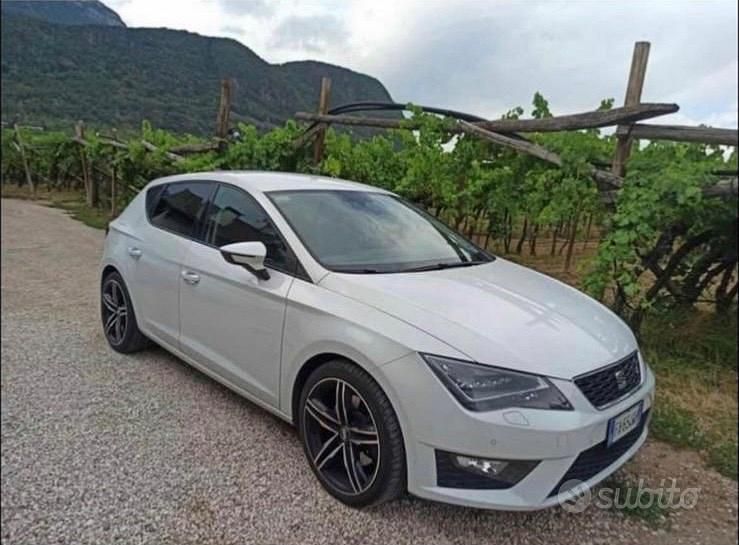 Bianco Usata 2015 Seat Leon FR Tre volumi | 10.500 € (Ottimo prezzo) - Immagine 1/2