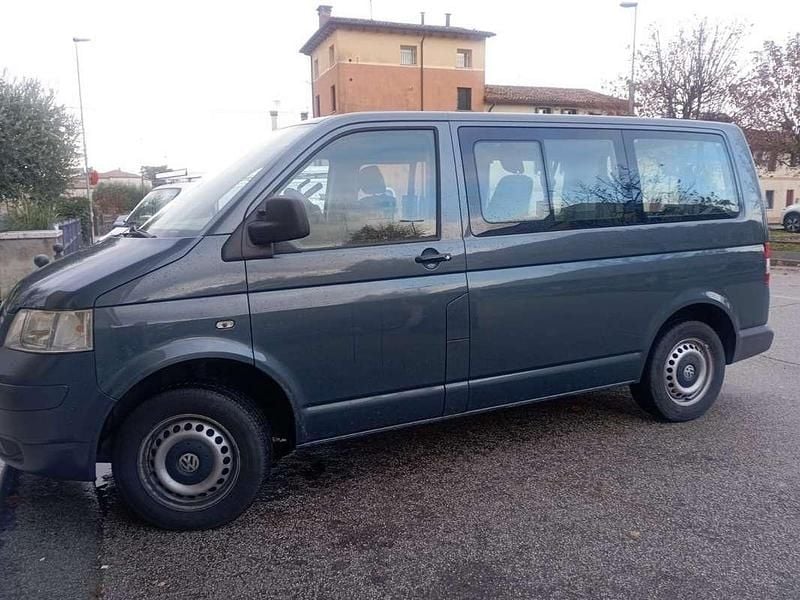 Grigio Usata 2006 VW Multivan Highline Furgone | 17.990 € (Buon prezzo) - Immagine 1/4