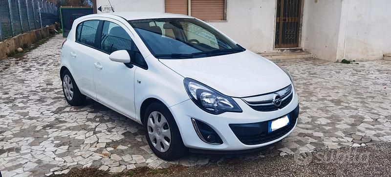 Usata Opel Corsa Edition 85 CV (62 kW) 2014 Bianco Utilitaria