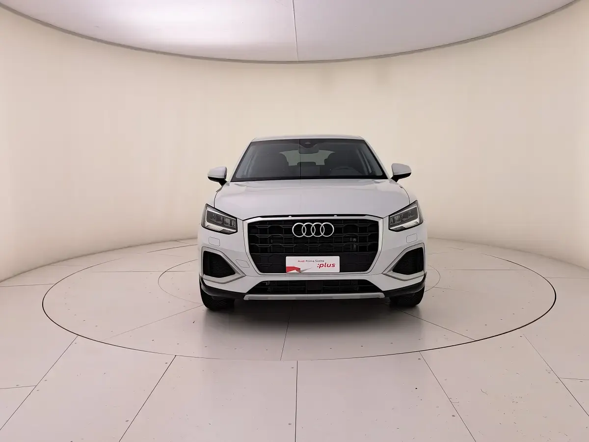 Usata Audi Q2 Advanced 150 CV (110 kW) 2025 Bianco ghiacciaio metallizzato SUV