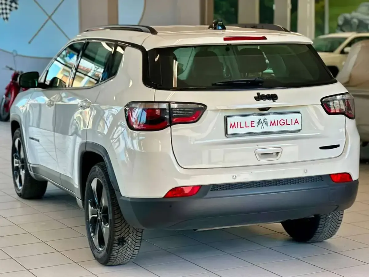Usata Jeep Compass Night Eagle 140 CV (102 kW) 2019 Bianco SUV