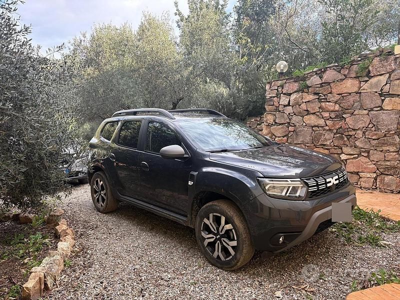 Usata Dacia Duster 101 CV (74 kW) 2023 Grigio SUV