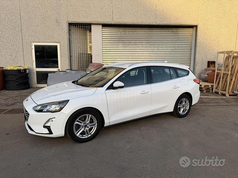 Usata Ford Focus 120 CV (88 kW) 2019 Bianco Station wagon