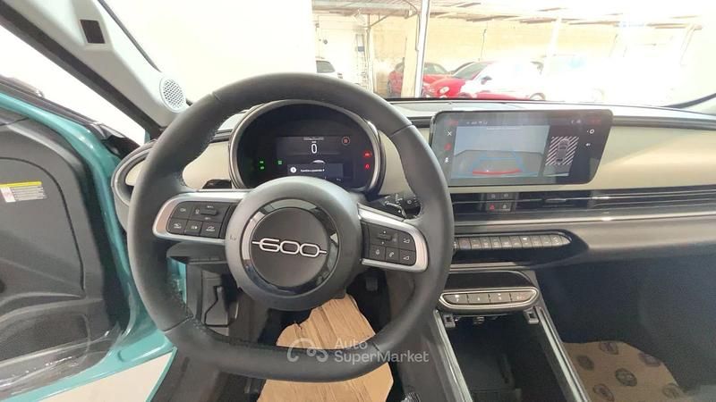 Nuova Fiat 600 La Prima 101 CV (74 kW) 2026 Blu SUV