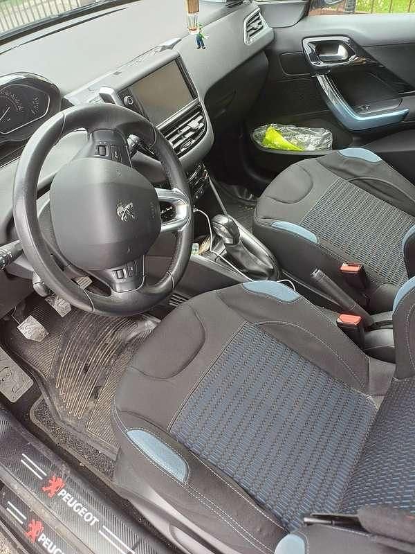 Usata Peugeot 208 Allure 82 CV (60 kW) 2012 Utilitaria