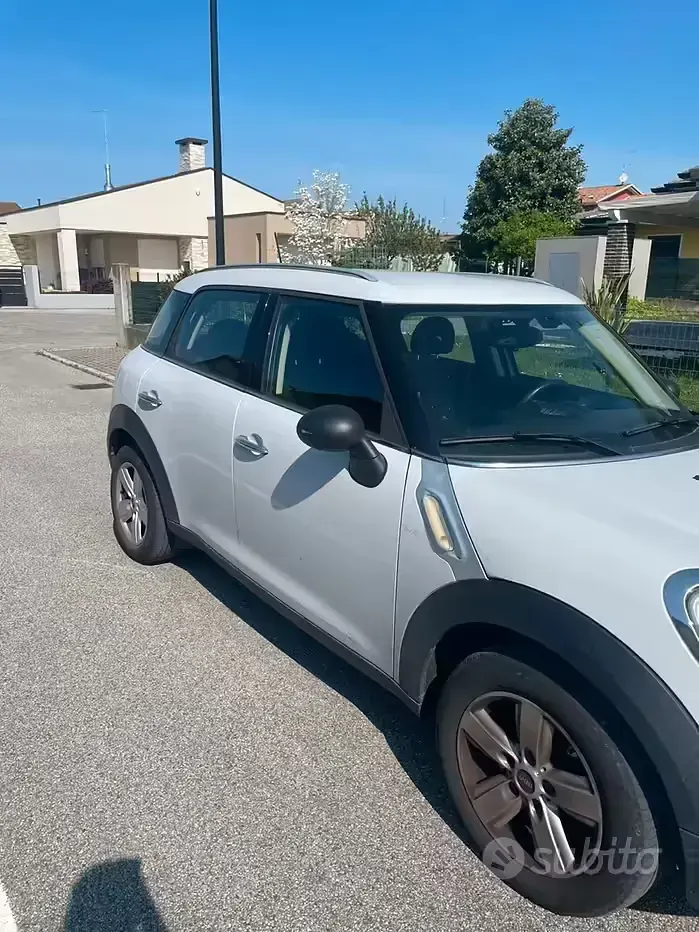 Usata Mini One D Countryman 98 CV (72 kW) 2015 Bianco SUV