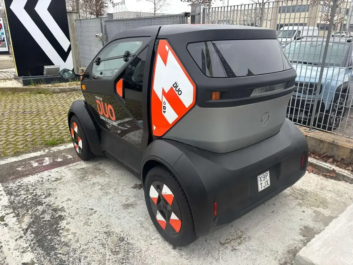 Nuova Mobilize Duo 2026 Nero Utilitaria