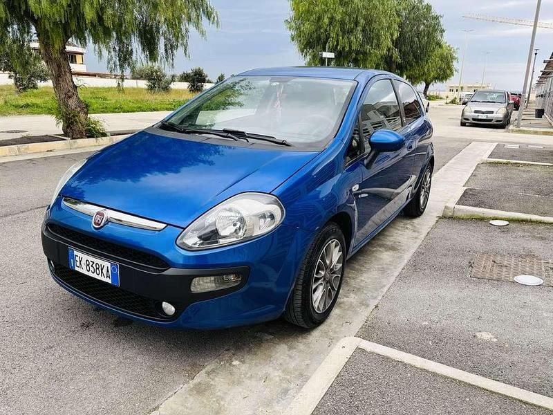 Occasion Fiat Punto Active 69 ch (50 kW) 2011 Berline