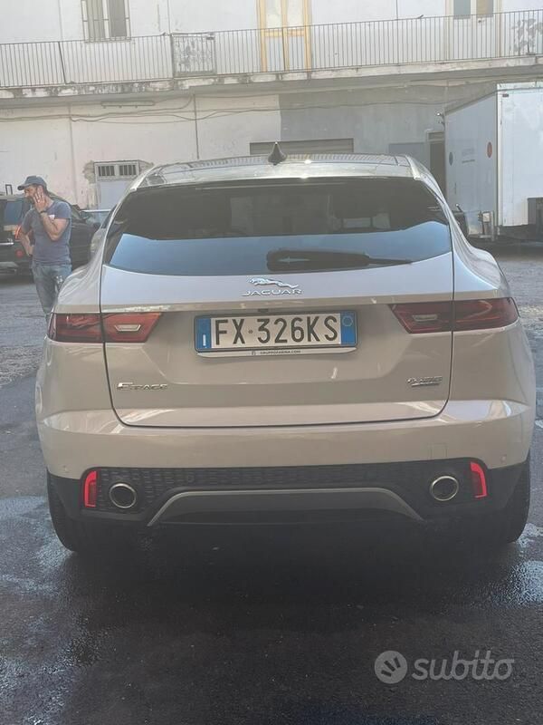 Usata 2017 Jaguar E-Pace SUV | 20.000 € (Cara) - Immagine 1/4
