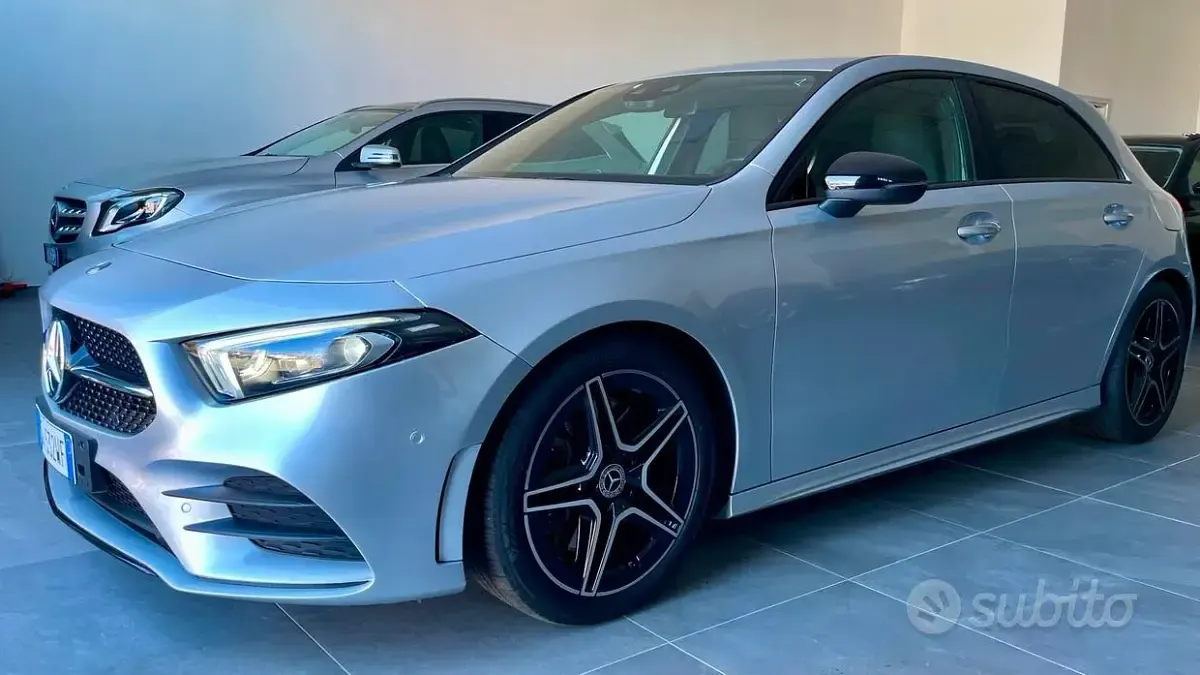 Usata Mercedes A250 Premium 224 CV (164 kW) 2020 Grigio Berlina