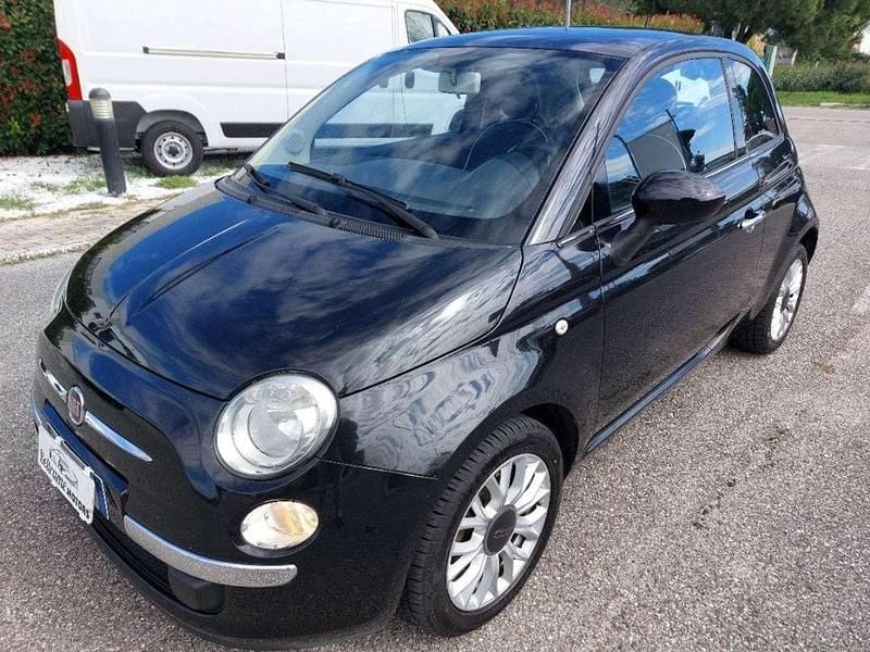 Nero Usata 2015 Fiat 500 Lounge Due volumi | 7490 € (Ottimo prezzo) - Immagine 1/4