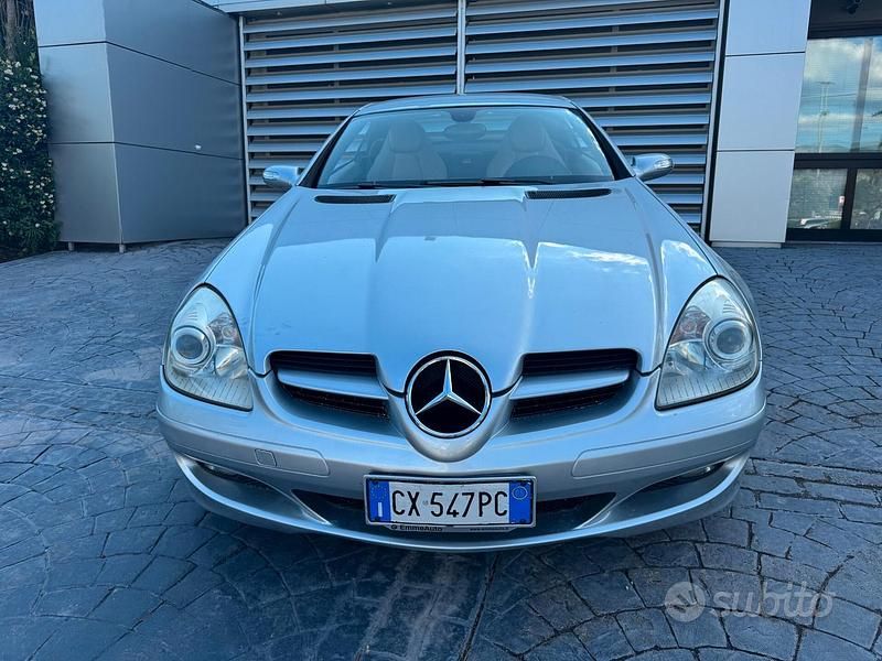 Usata Mercedes SLK200 163 CV (119 kW) 2005 Grigio Cabrio