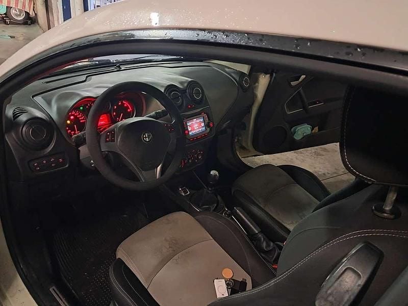 Usata Alfa Romeo MiTo Distinctive 84 CV (61 kW) 2013 Bianco Utilitaria