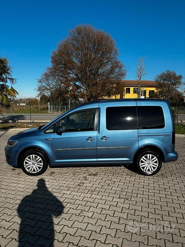 Usata 2019 VW Caddy Highline Monovolume | 16.000 € (Molto cara) - Immagine 1/4