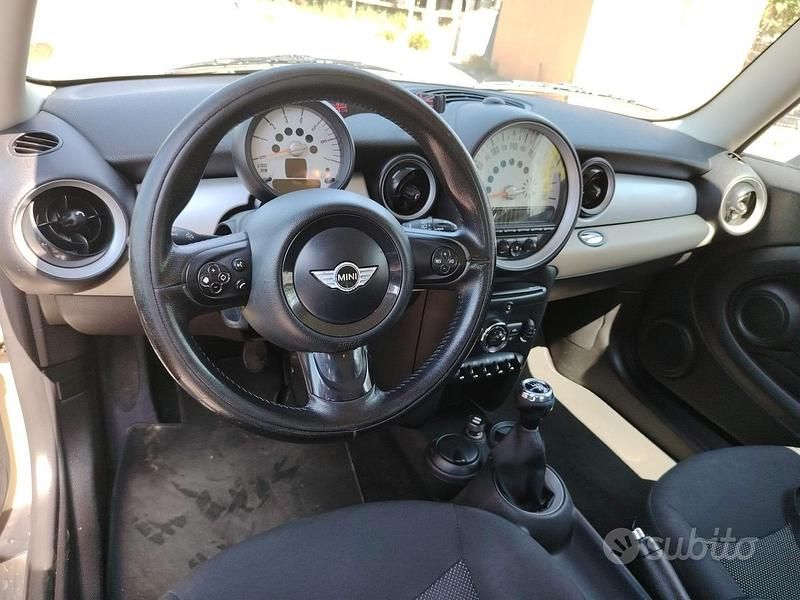 Usata Mini Cooper Coupé 95 CV (69 kW) 2011 Bianco Coupé