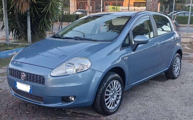 Usata Fiat Grande Punto Active 77 CV (56 kW) 2009 Utilitaria