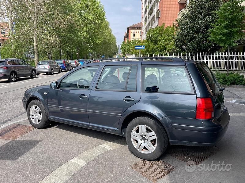 Usata VW Golf IV Highline 105 CV (77 kW) 2002 Grigio Station wagon