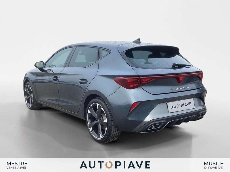 Usata Cupra Leon 150 CV (110 kW) 2025 Grigio Utilitaria