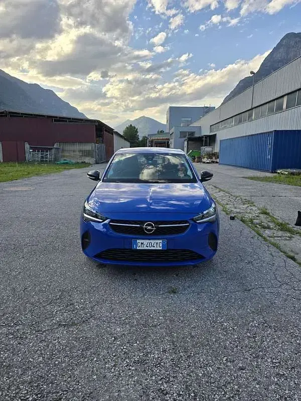 Usata Opel Corsa Edition 101 CV (74 kW) 2023 Bluazzurro Utilitaria